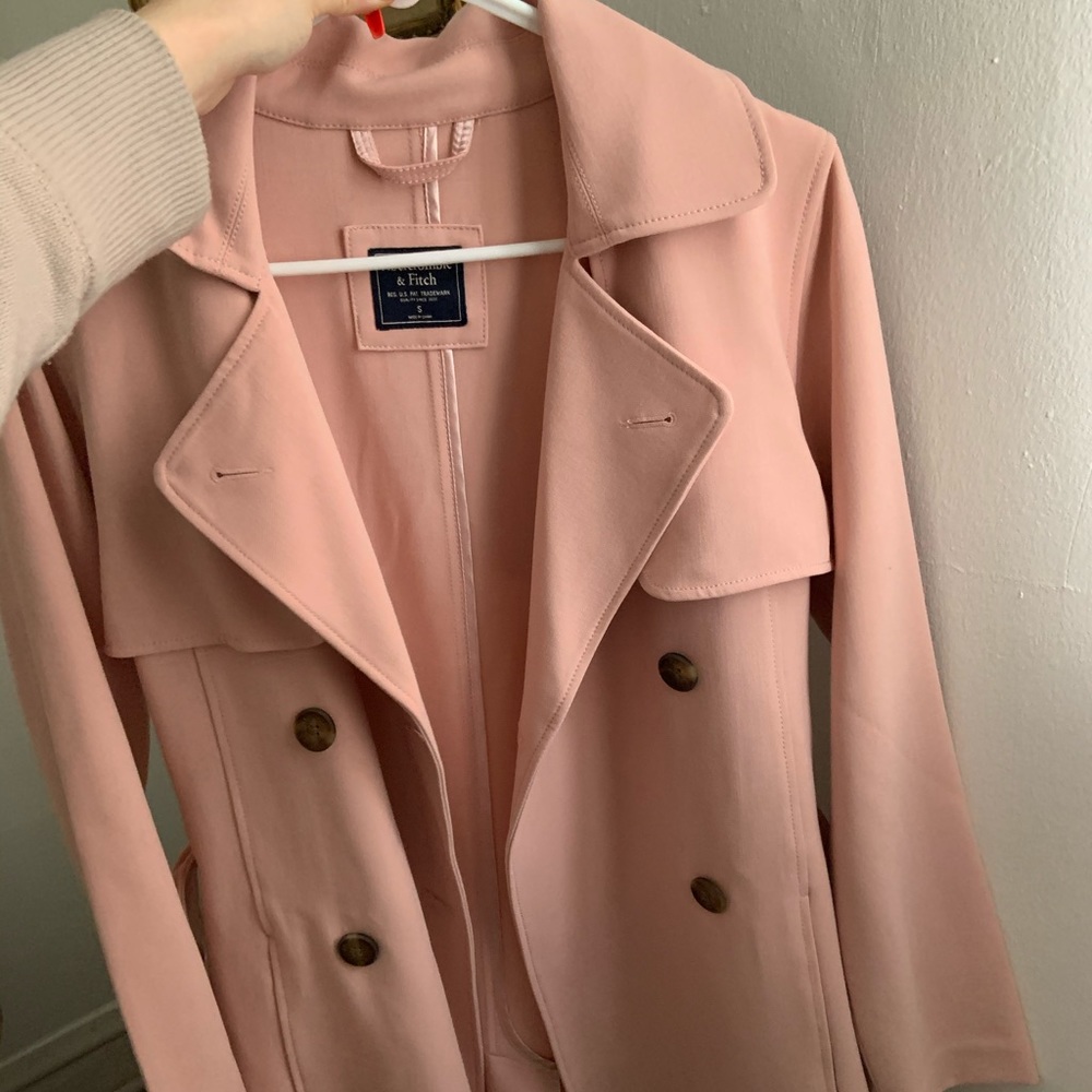 Pastel pink 🌸 Abercrombie & Fitch Trench coat